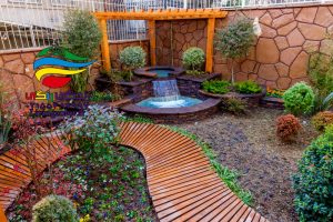 آبنما ریزشی